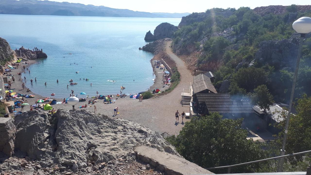Apartmani Andrea Karlobag Bagian luar foto